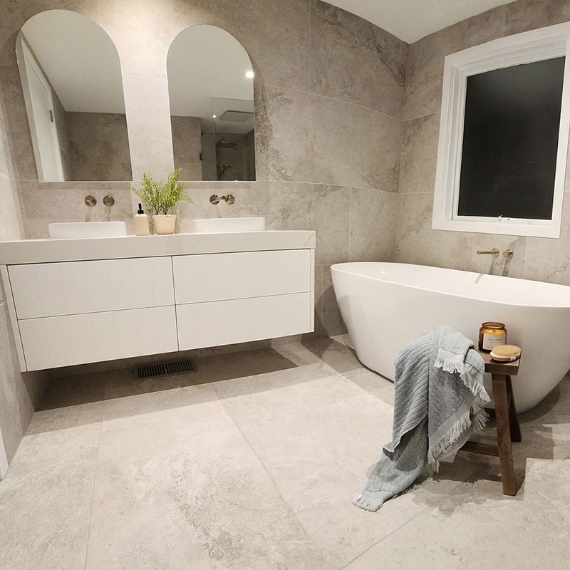Bathrooms, powder rooms, en suites, and laundry renovations.